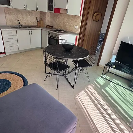 Niki Apartment *